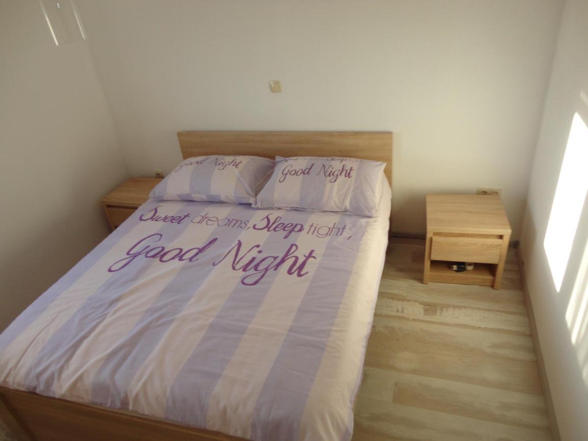 Apartman Bozic Appartement Kaštel Štafilić Buitenkant foto