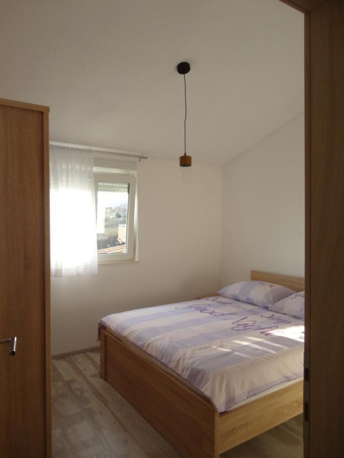 Apartman Bozic Appartement Kaštel Štafilić Buitenkant foto